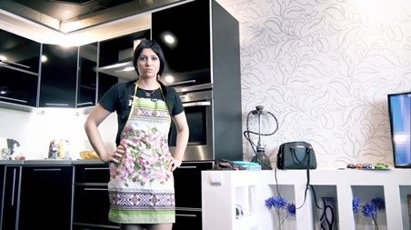 Если муж не трахает милую в попу, это сделает его сынок