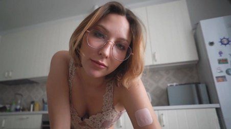 Горячая ебля с кремпаем для любимой мачехи! Пацан снял трах на телефон