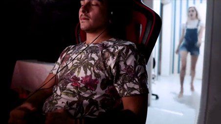 Застукала брата за дрочкой на порно и расплатилась аналом